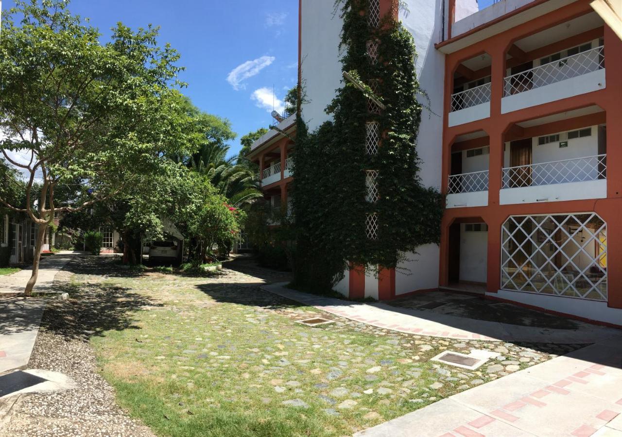 Hotel Bugambilias Oaxaca ภายนอก รูปภาพ